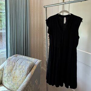AMADII Black Textured Tiered Mini Dress (Size XS)